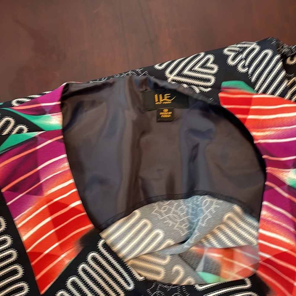 I LE New York size 18 dress. Blue geometric packable travel polyester spandex - Picture 12 of 12